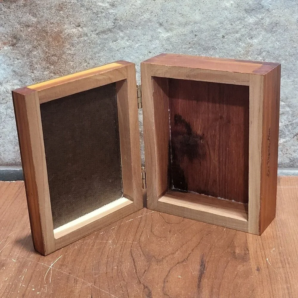 Vintage Hummel Boy and Girl Under Umbrella Wooden Trinket Jewelry Cedar Box Bras
